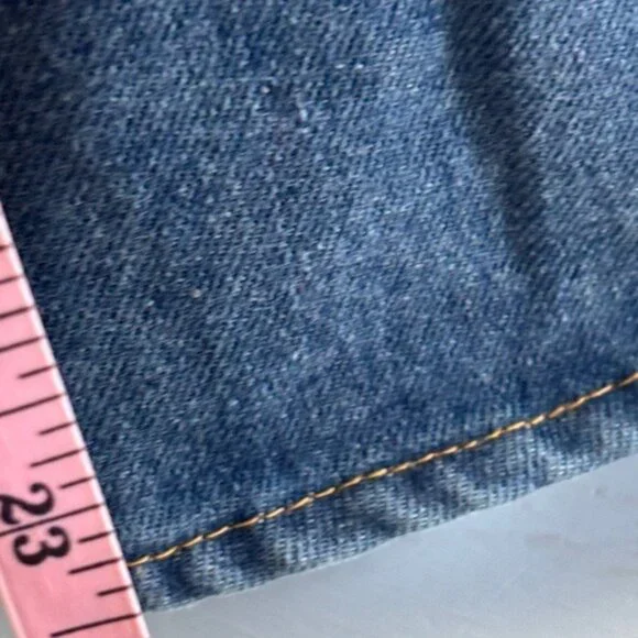 Vintage Denim Button-Up Shirt With Pockets & Distressed Details For Casual Wear - Picture 6 of 7